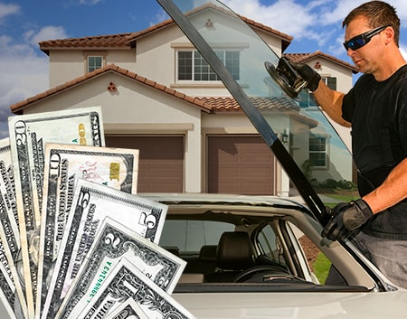 Technician fixing glass on Arizona Brisas street