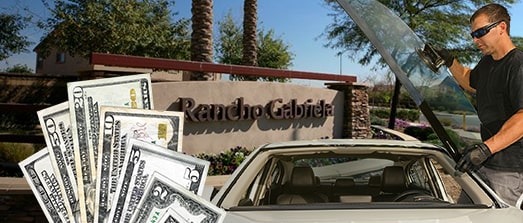 Technician fixing glass on Rancho Gabriela street
